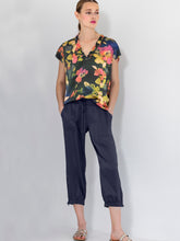 Load image into Gallery viewer, go luxe parachute capri pant