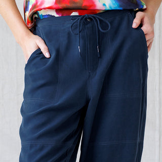 go run around pant