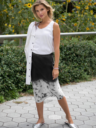 go shirttail it out of here skirt print