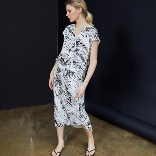 go shirttail it out of here skirt print
