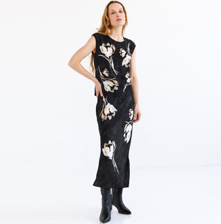 ICONIC go long for it skirt print