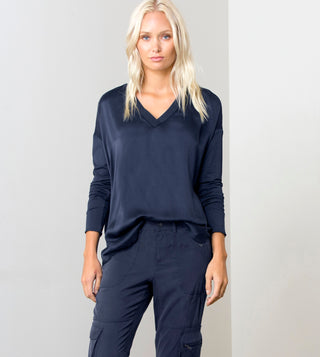 Sale Colors | ICONIC go tee vee top